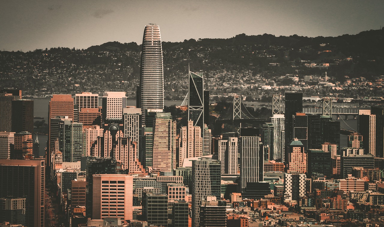 更通过其领 更通过其领